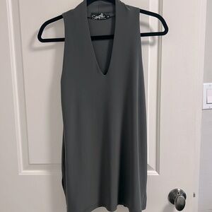 Sympli v-neck tank